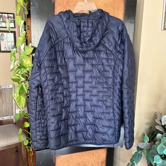Patagonia Worn Wear
Women's XL Micro Puff Hoody Navy Blue - Picture 4 of 5
